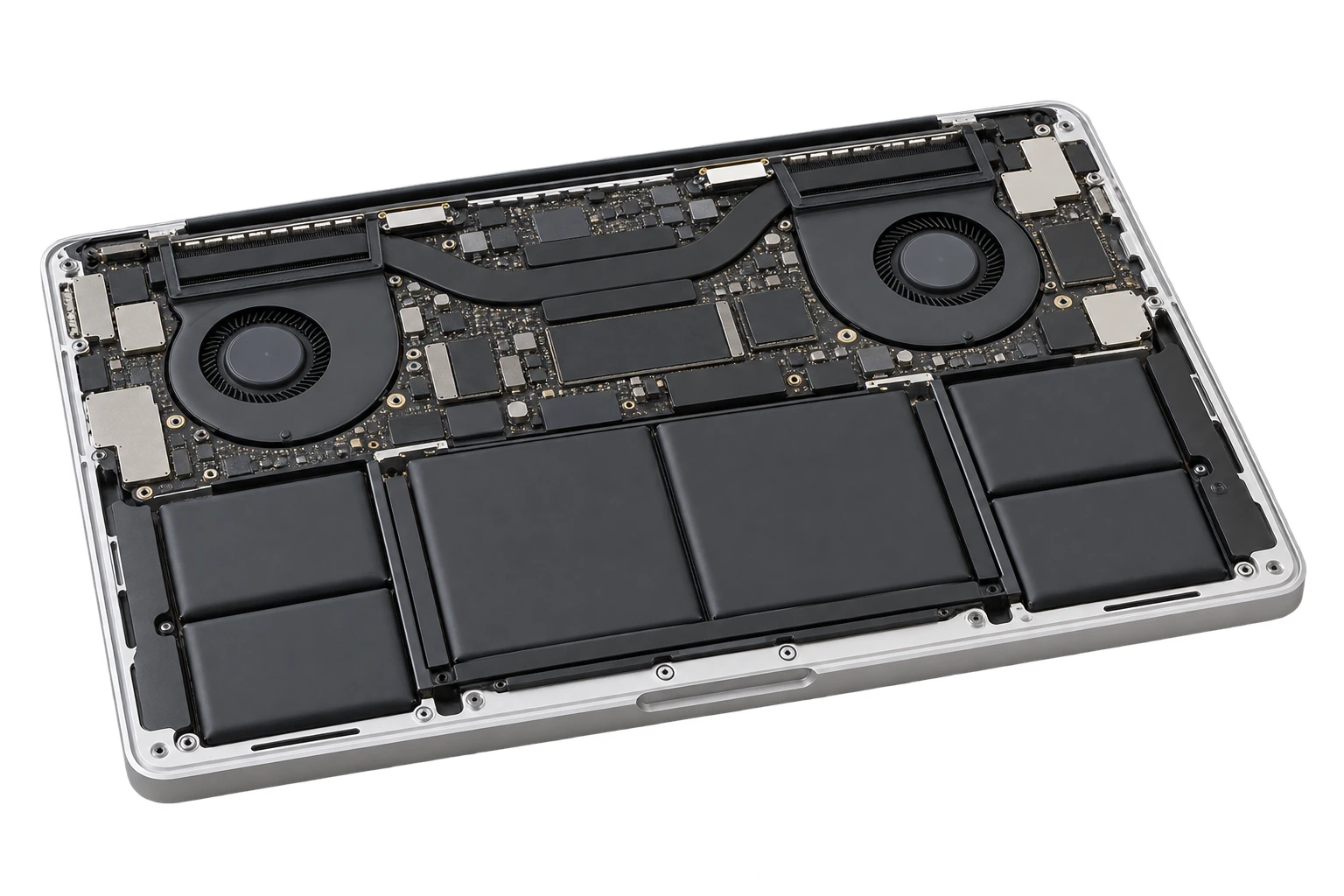 Interior de un portátil Apple con la batería y la placa a la vista.