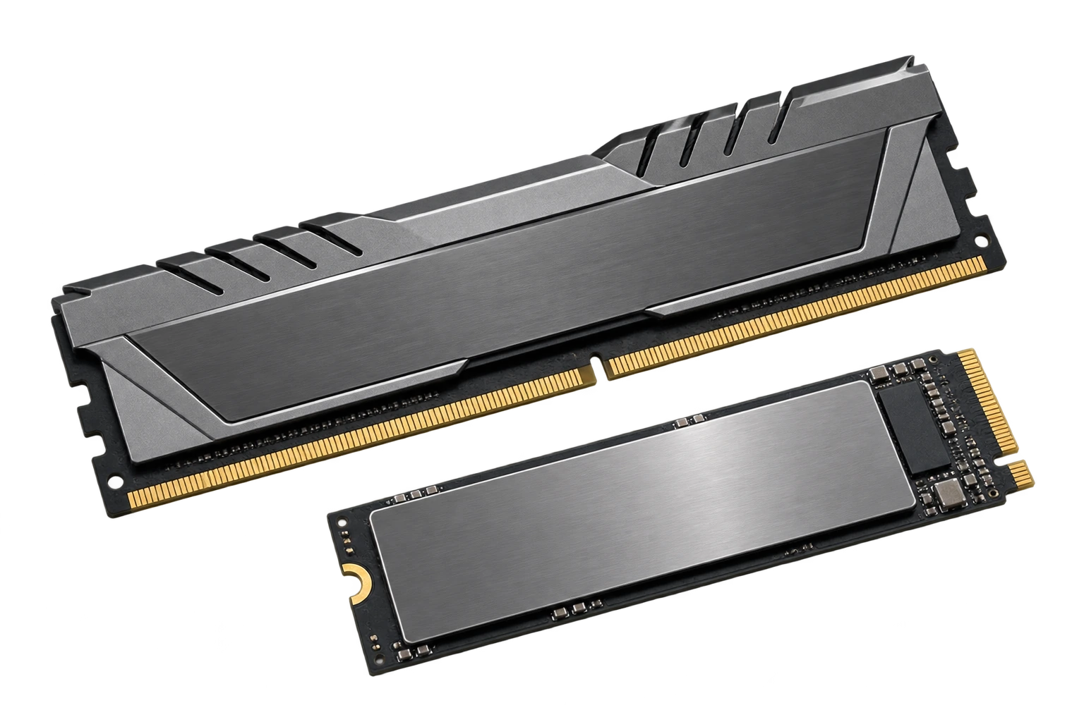 Módulo de memoria RAM y unidad SSD.
